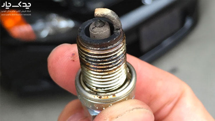 نشانه های تعویض شمع خودرو